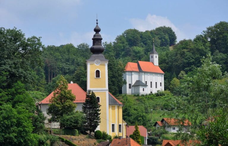 Cerkev sv. Jerneja in sv. Hijacinte, Rogatec, foto: Kraji.net